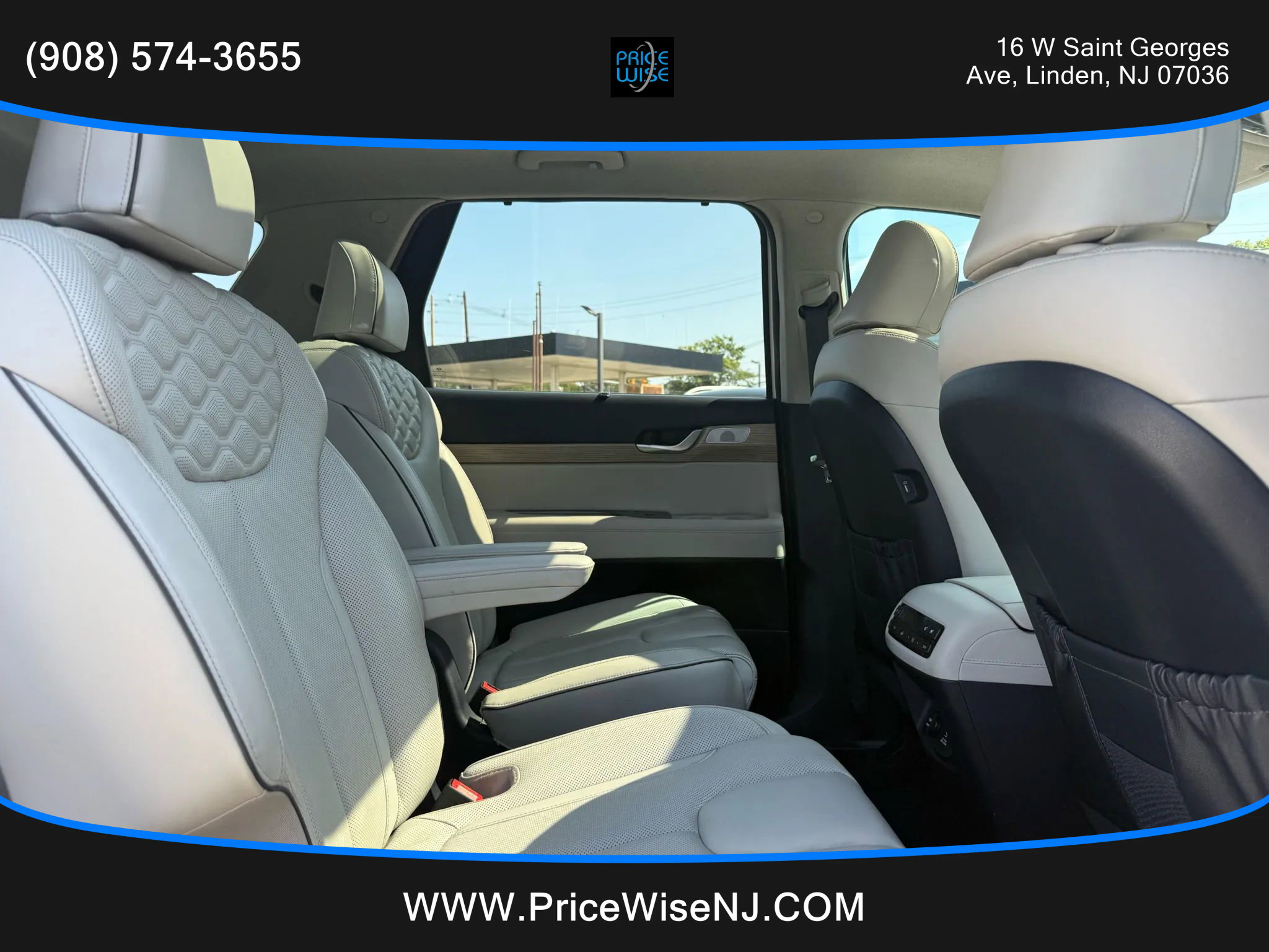 Used 2021 Hyundai Palisade Limited w/ Winter Package image 24