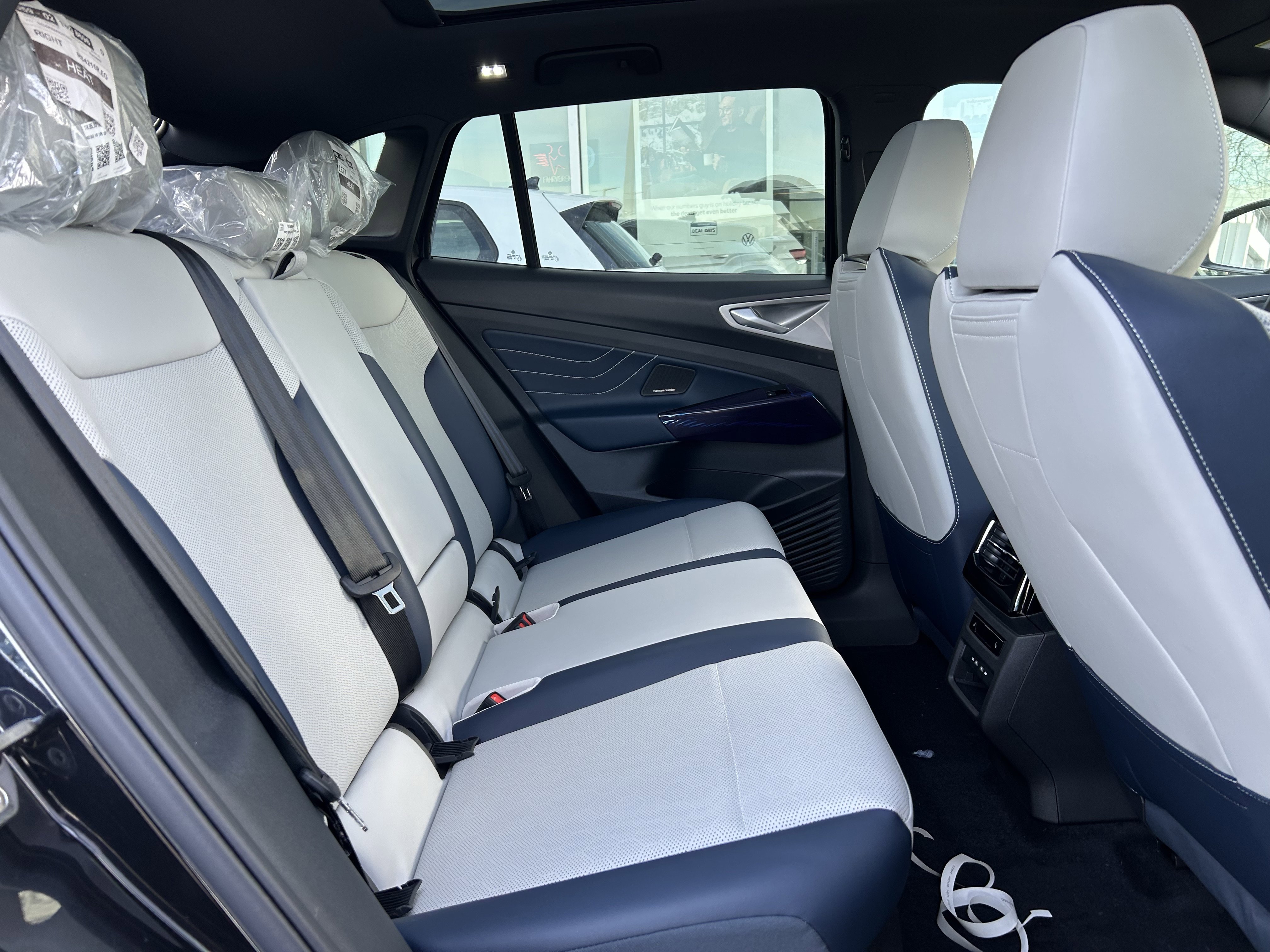 New 2025 Volkswagen ID.4 Pro S Plus image 24