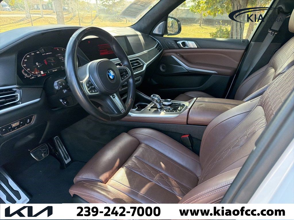 Used 2022 BMW X7 M50i image 3