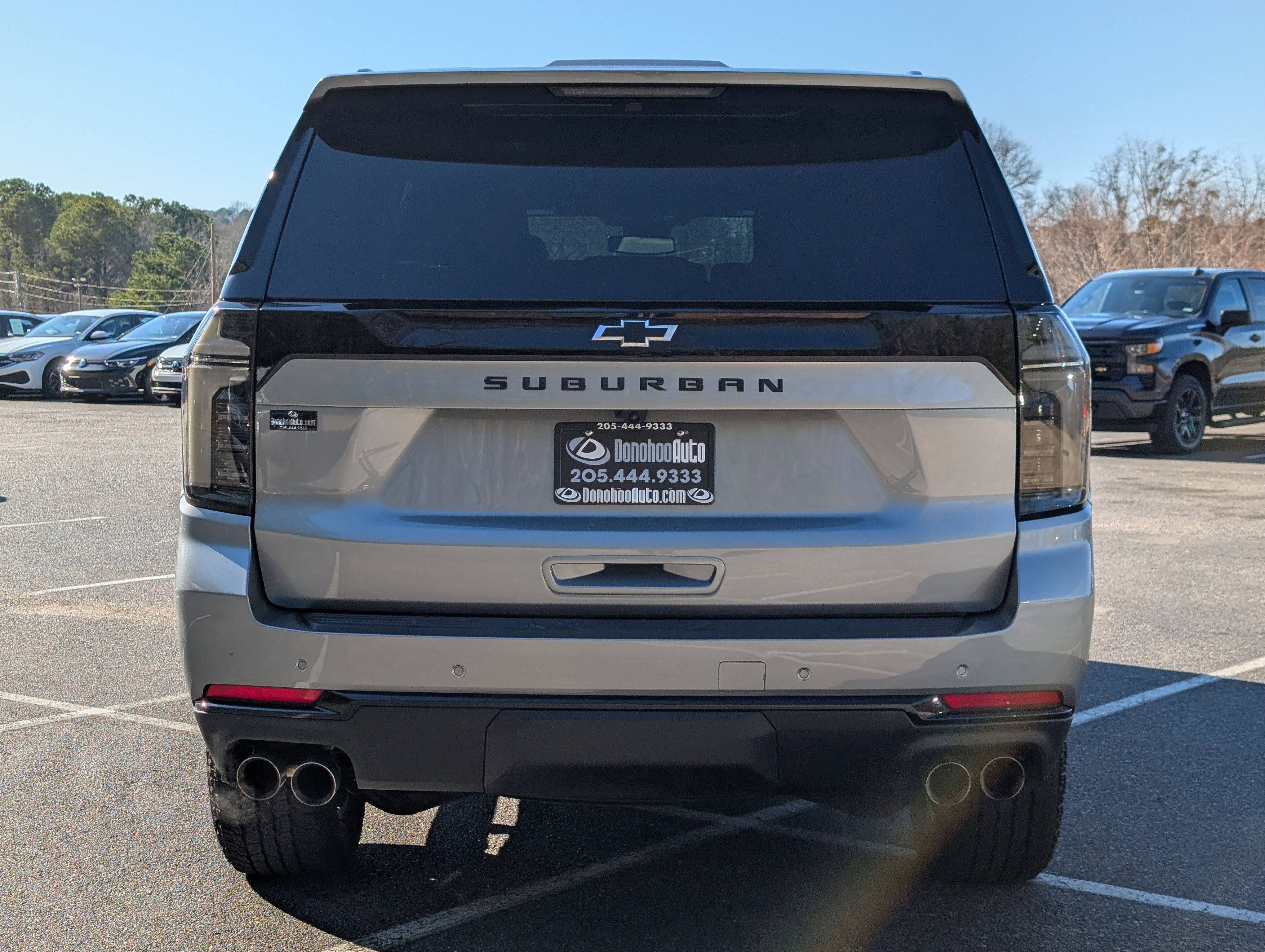 Used 2025 Chevrolet Suburban Z71 w/ Comfort Package image 8