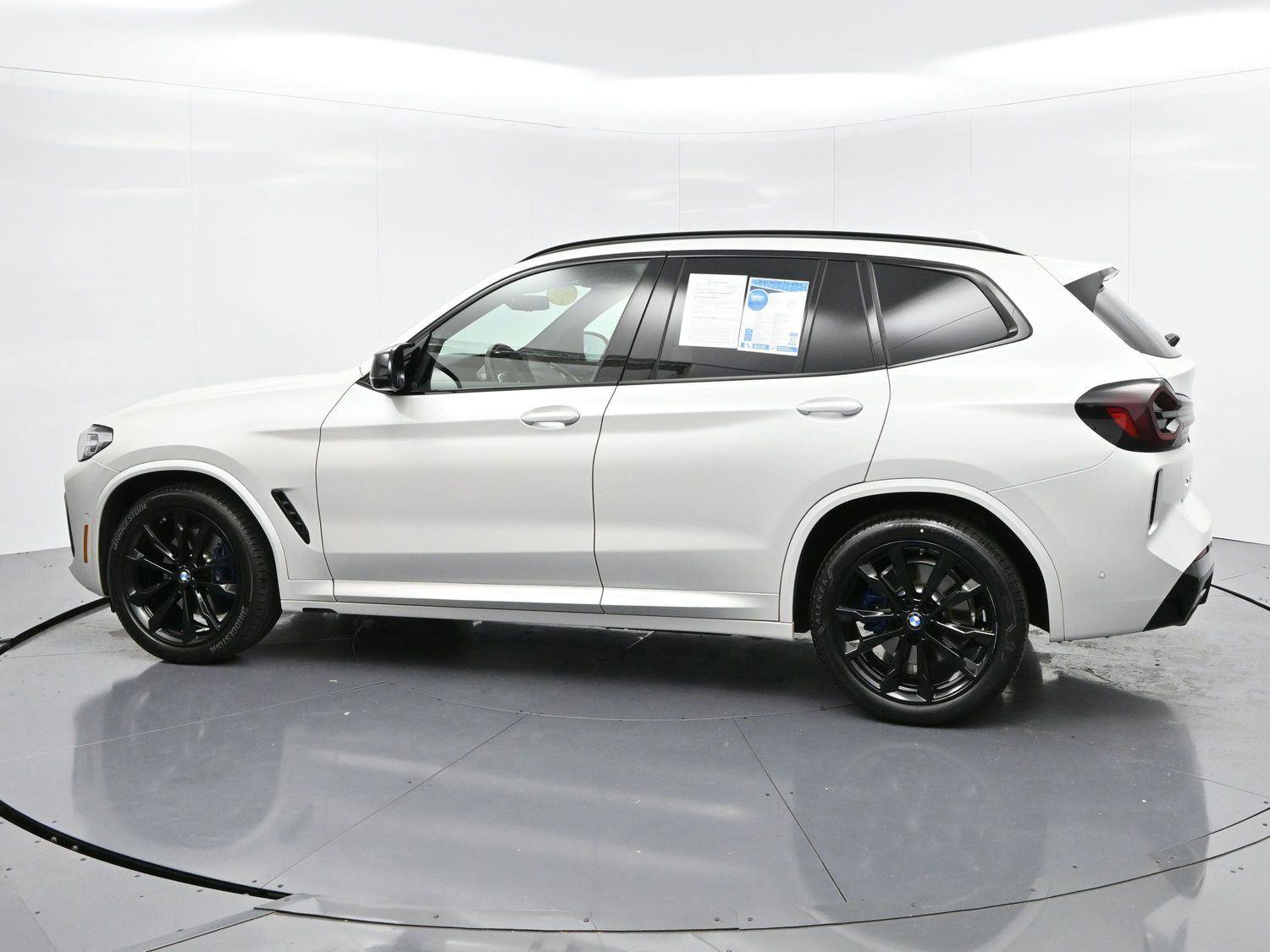 Used 2024 BMW X3 M40i w/ Premium Package image 4