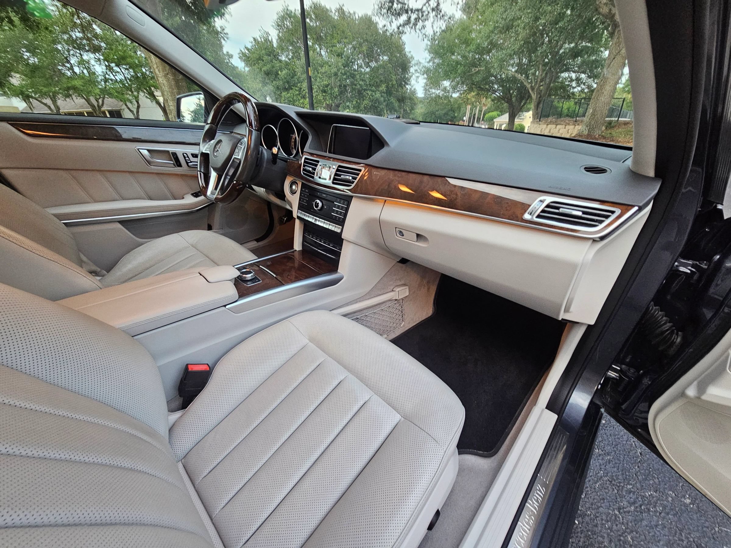 Used 2016 Mercedes-Benz E 350 Sedan image 22