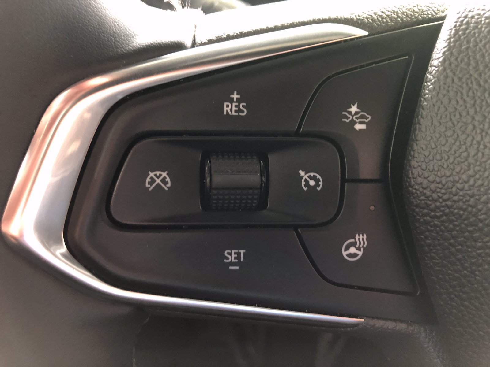 Used 2025 Chevrolet TrailBlazer ACTIV w/ Convenience Package FWD image 36