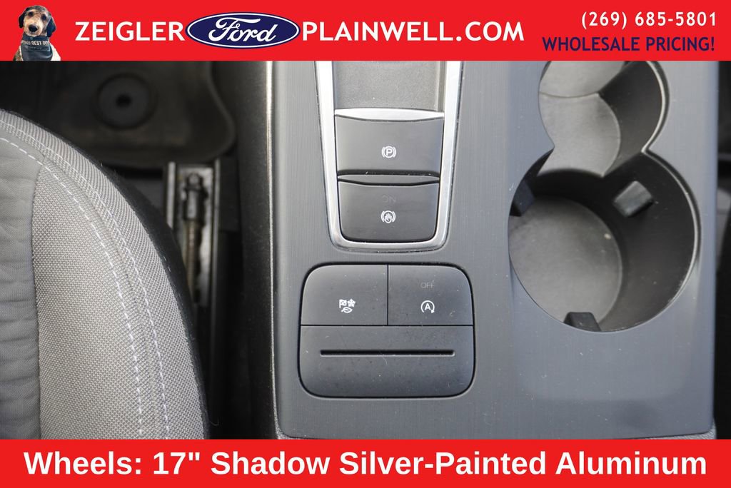 Used 2022 Ford Escape SE w/ Cold Weather Package image 24