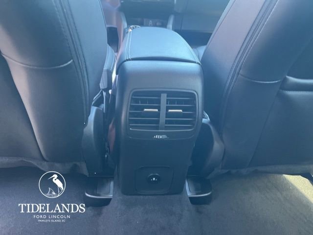 New 2025 Ford Escape SE w/ PHEV Premium Package image 33