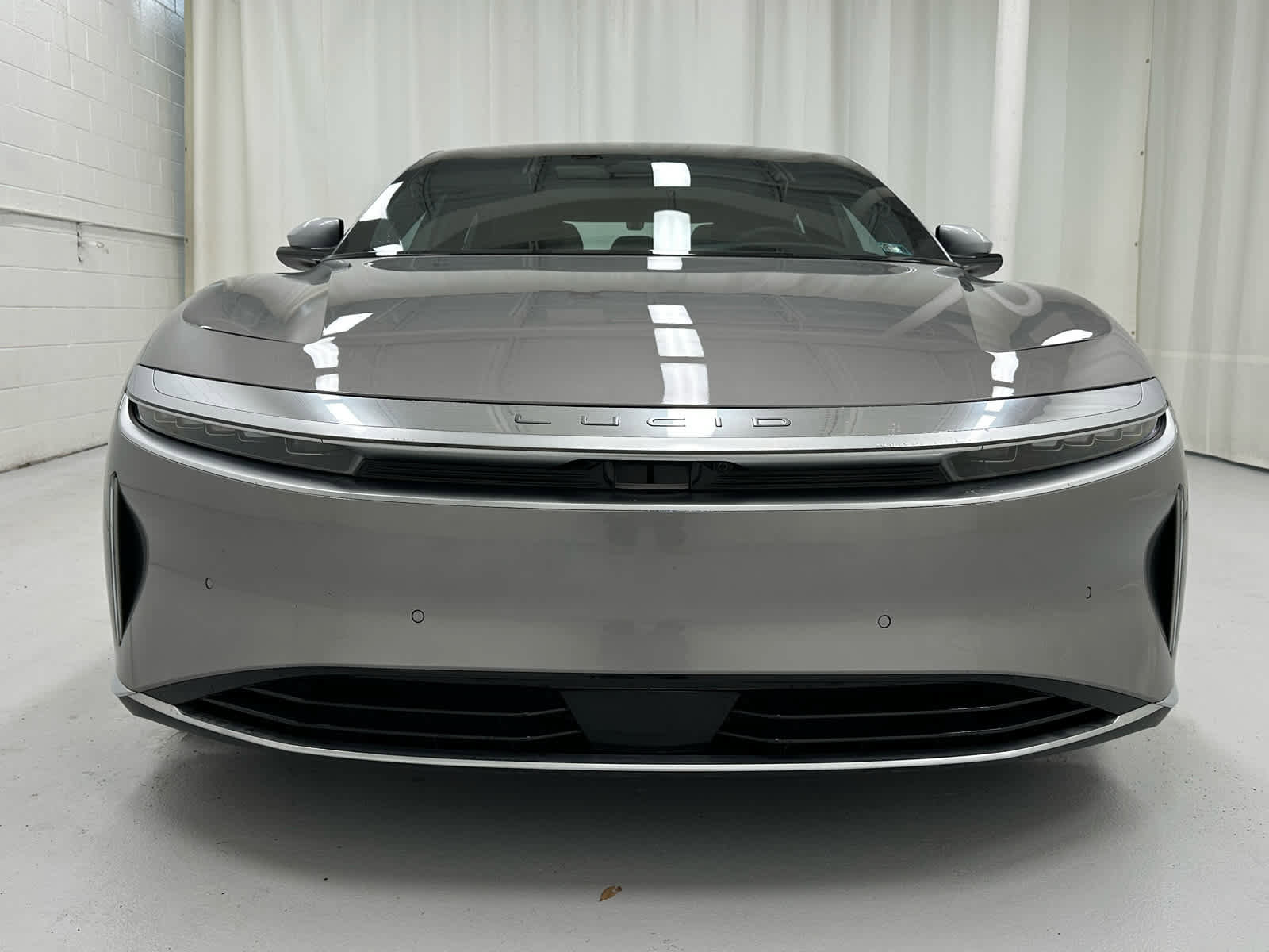Used 2023 Lucid Air Grand Touring image 4