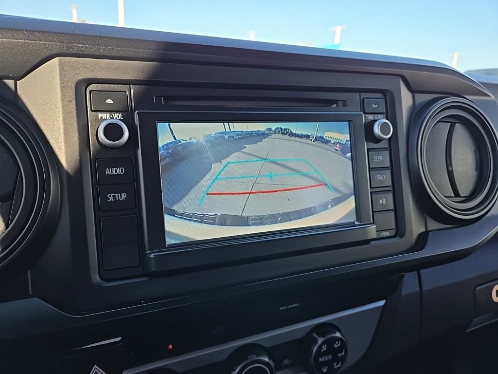 Used 2018 Toyota Tacoma SR image 29