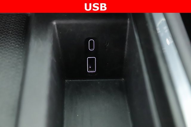 Used 2025 GMC Acadia Elevation image 25