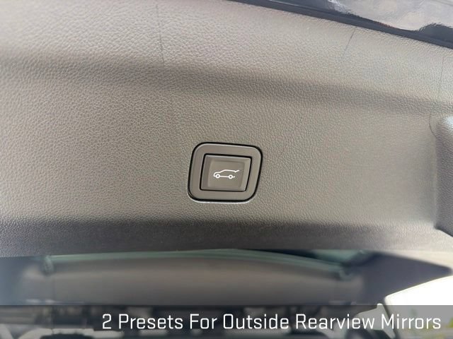Used 2024 GMC Yukon XL Denali w/ Advanced Technology Package AWD/4WD image 31