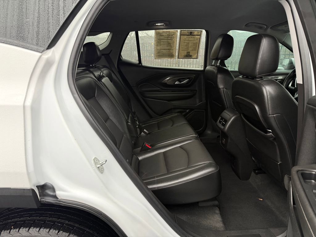 Used 2023 GMC Terrain SLT image 23