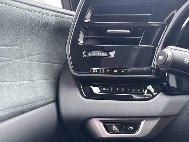 Used 2023 Lexus RX 350 w/ Accessory Package (Z1) image 21