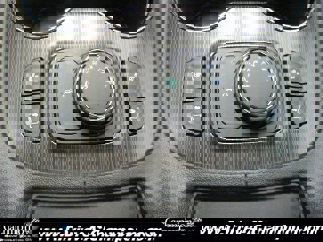 Used 2022 GMC Acadia SLT w/ Technology Package image 45