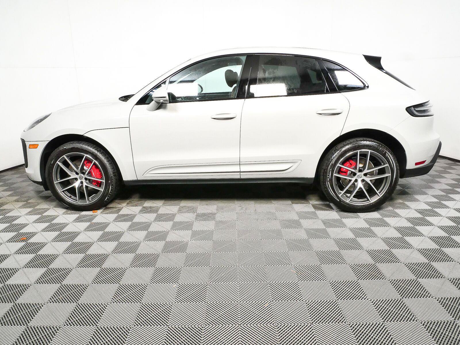 New 2026 Porsche Macan S AWD/4WD image 2