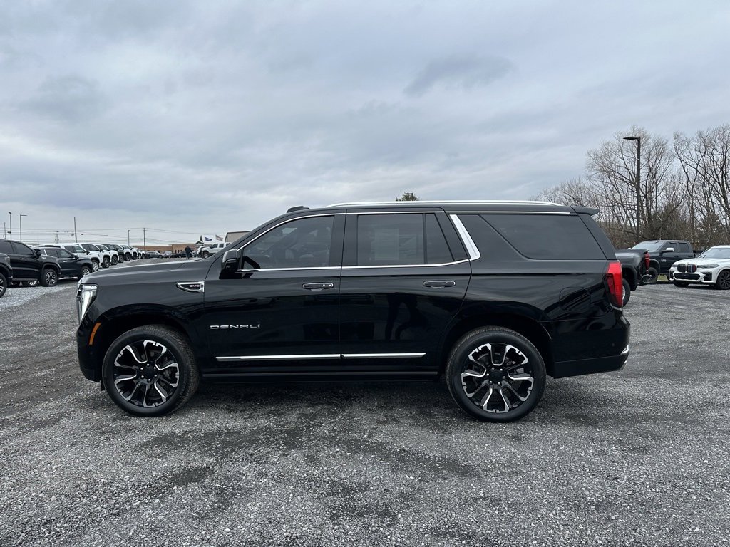Used 2025 GMC Yukon Denali w/ Sun & Power Step Package image 8