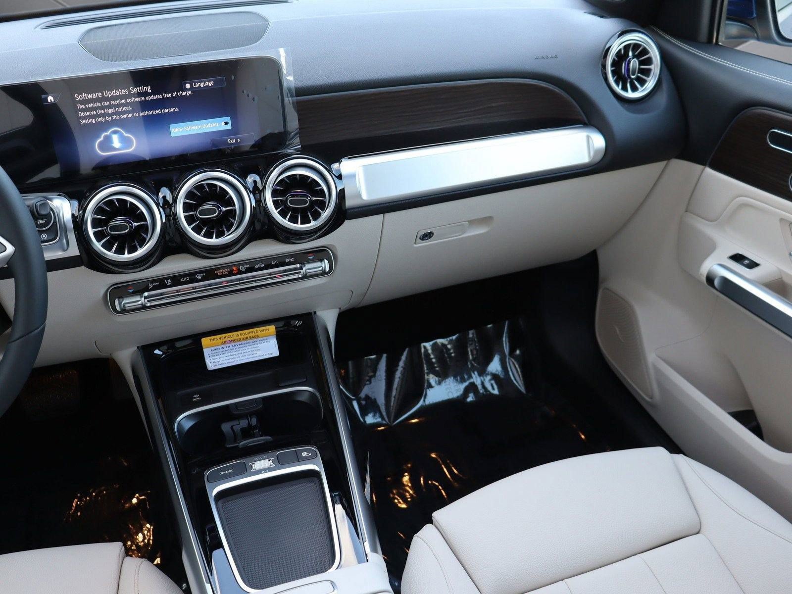 Used 2025 Mercedes-Benz GLB 250 image 28
