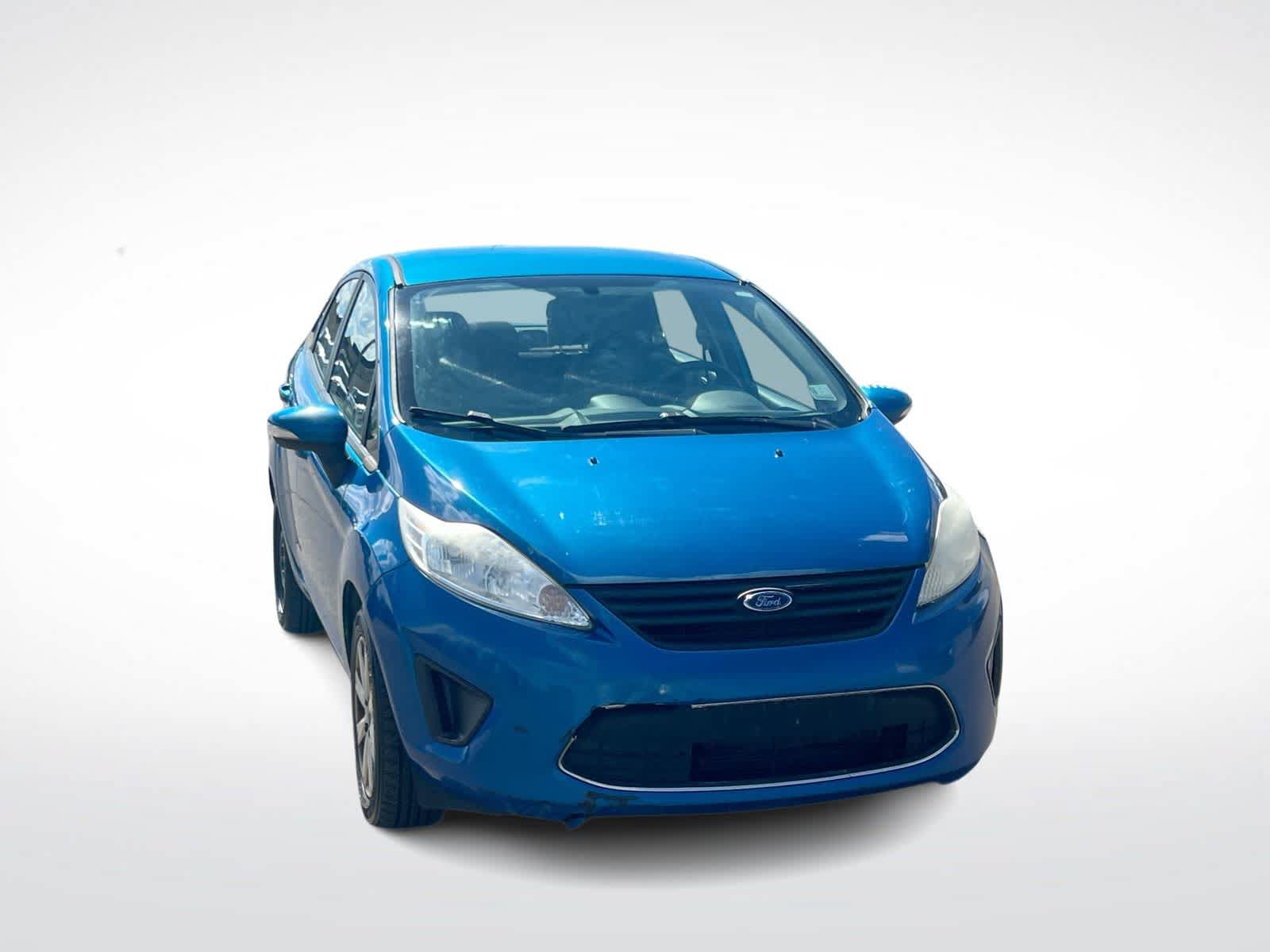 Used 2013 Ford Fiesta SE FWD image 3