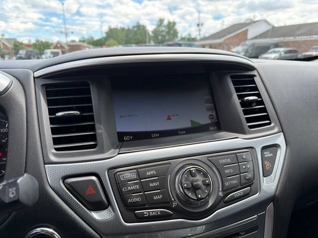 Used 2017 Nissan Pathfinder SL w/ SL Tech Package AWD/4WD image 10