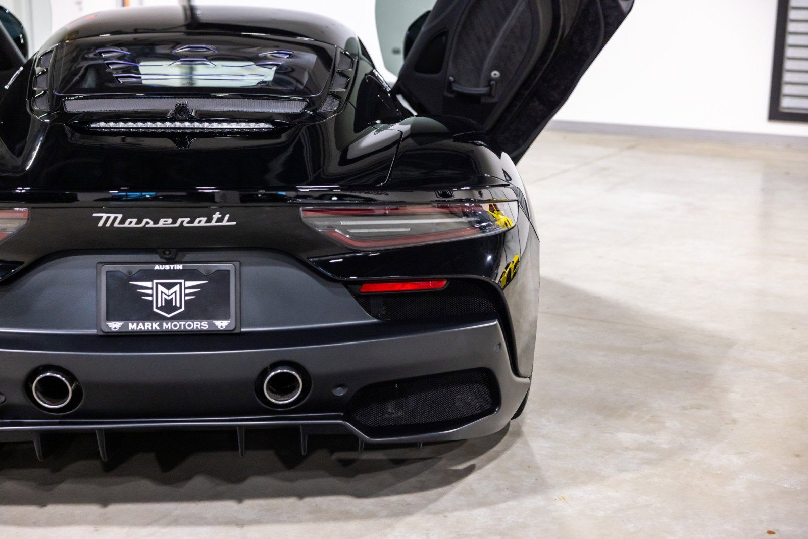 Used 2022 Maserati MC20 Coupe RWD image 13