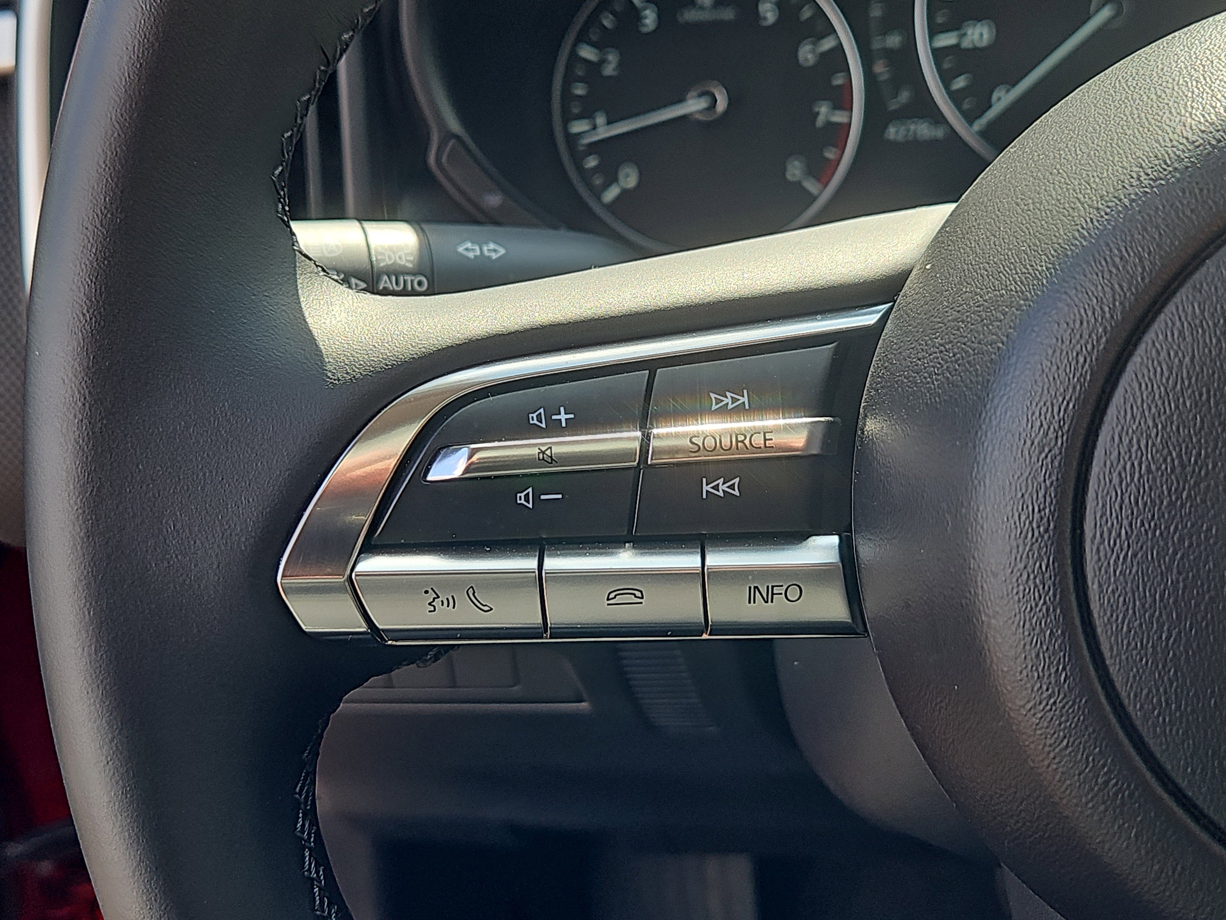 Certified 2025 MAZDA CX-50 AWD 2.5 S w/ Premium Package image 18