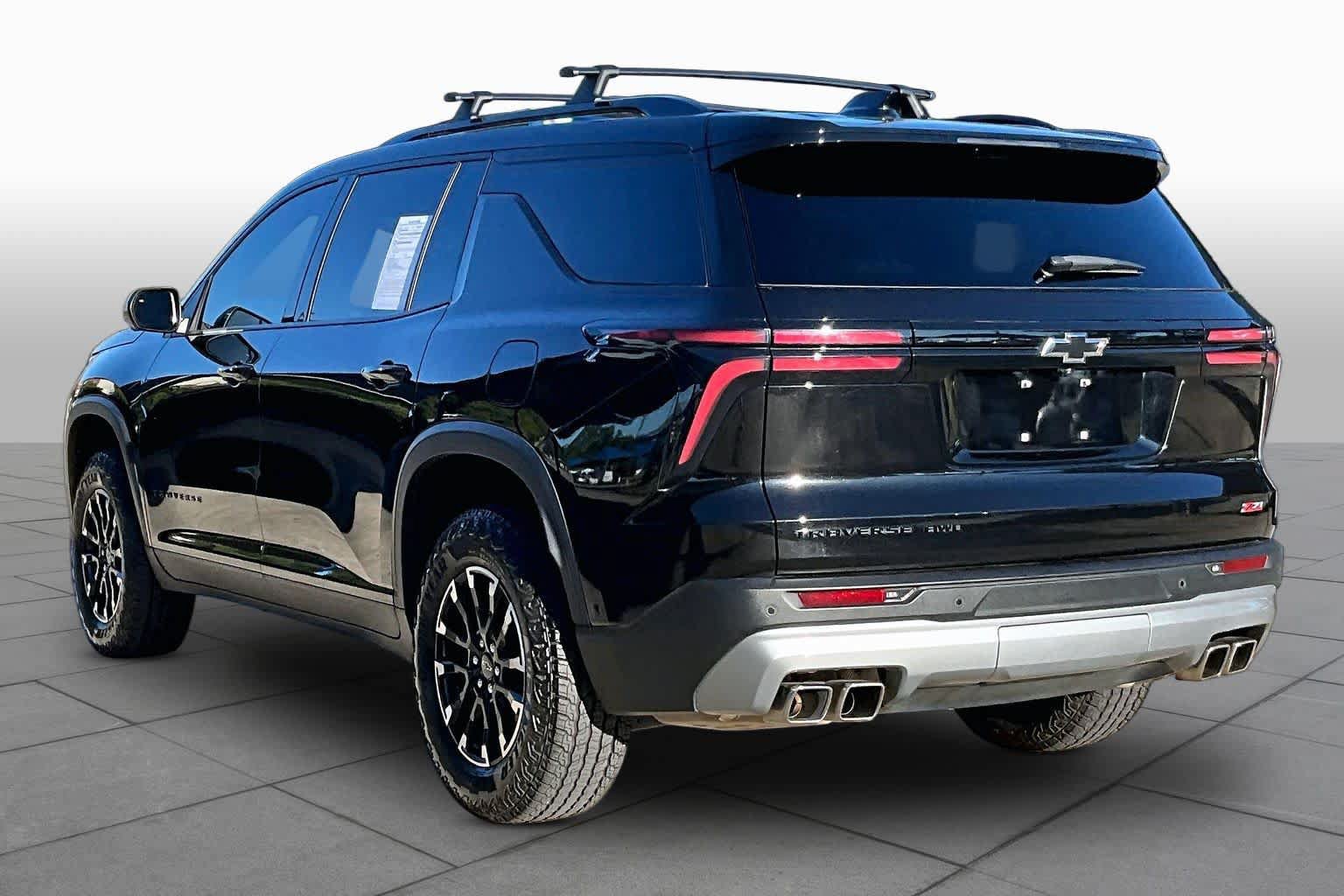 Used 2024 Chevrolet Traverse Z71 w/ Enhanced Driving Package AWD/4WD image 12