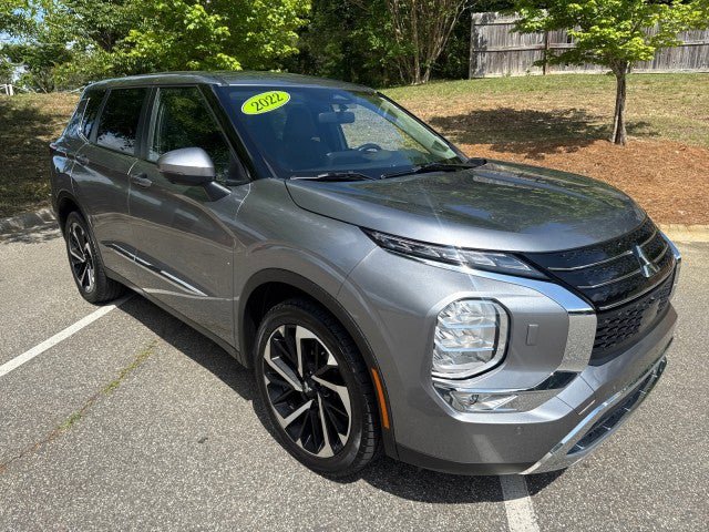 Used 2022 Mitsubishi Outlander SE AWD/4WD image 1