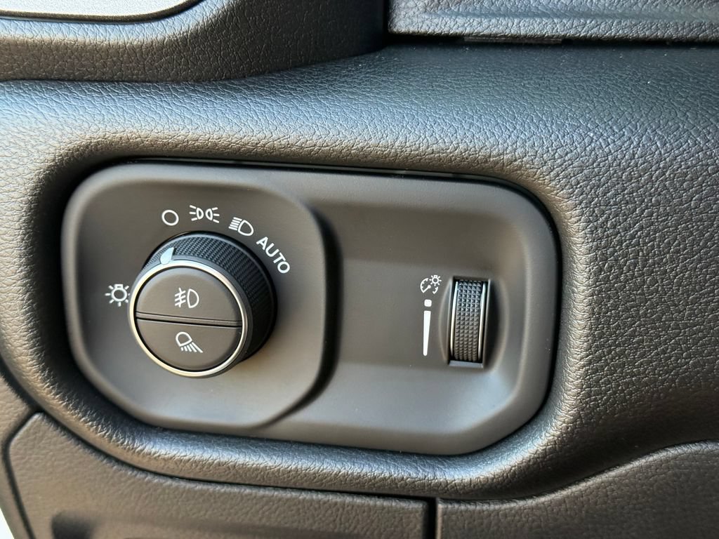 New 2026 RAM 1500 Express RWD image 20