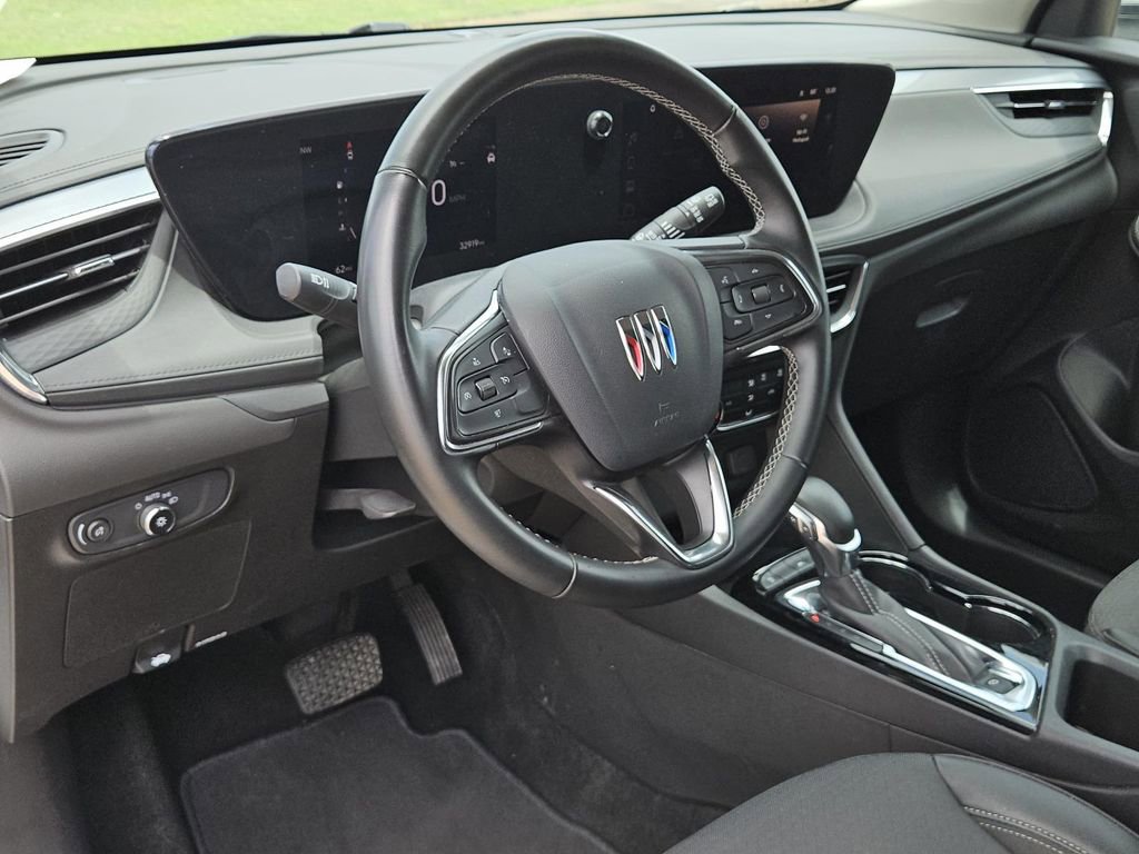 Used 2025 Buick Encore GX Preferred FWD image 24