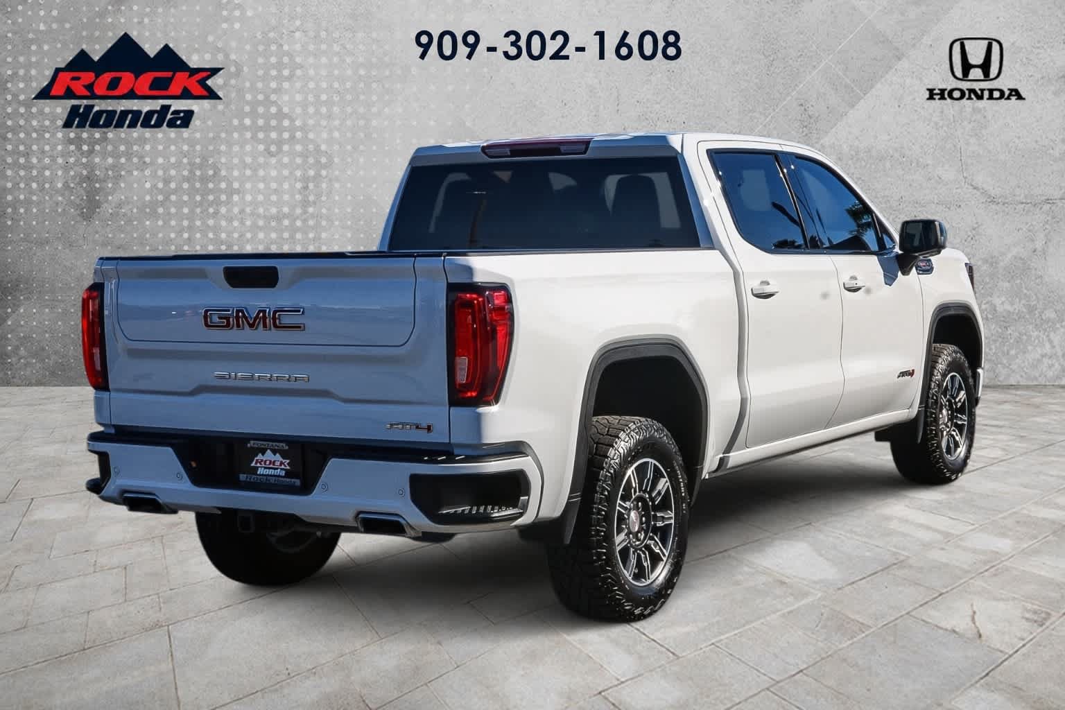 Used 2025 GMC Sierra 1500 AT4 AWD/4WD image 4