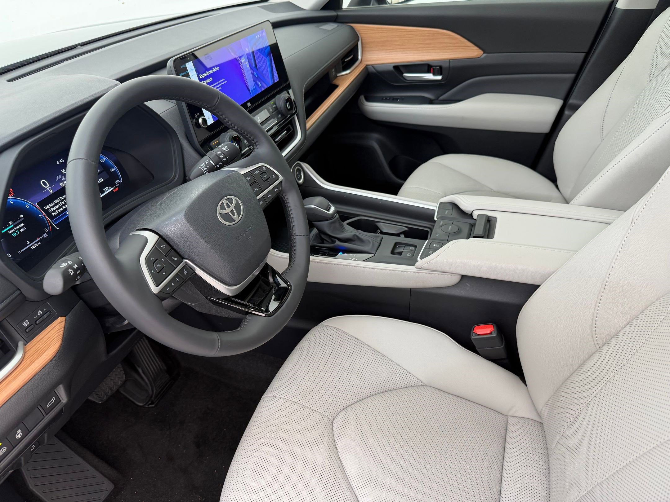 Used 2026 Toyota Grand Highlander Limited image 4