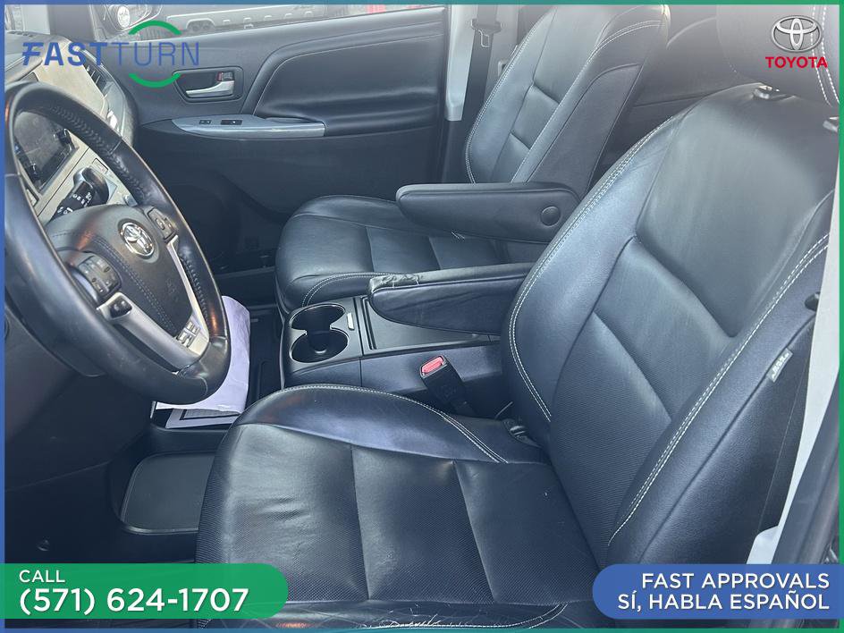Used 2015 Toyota Sienna SE w/ SE Preferred Package image 18