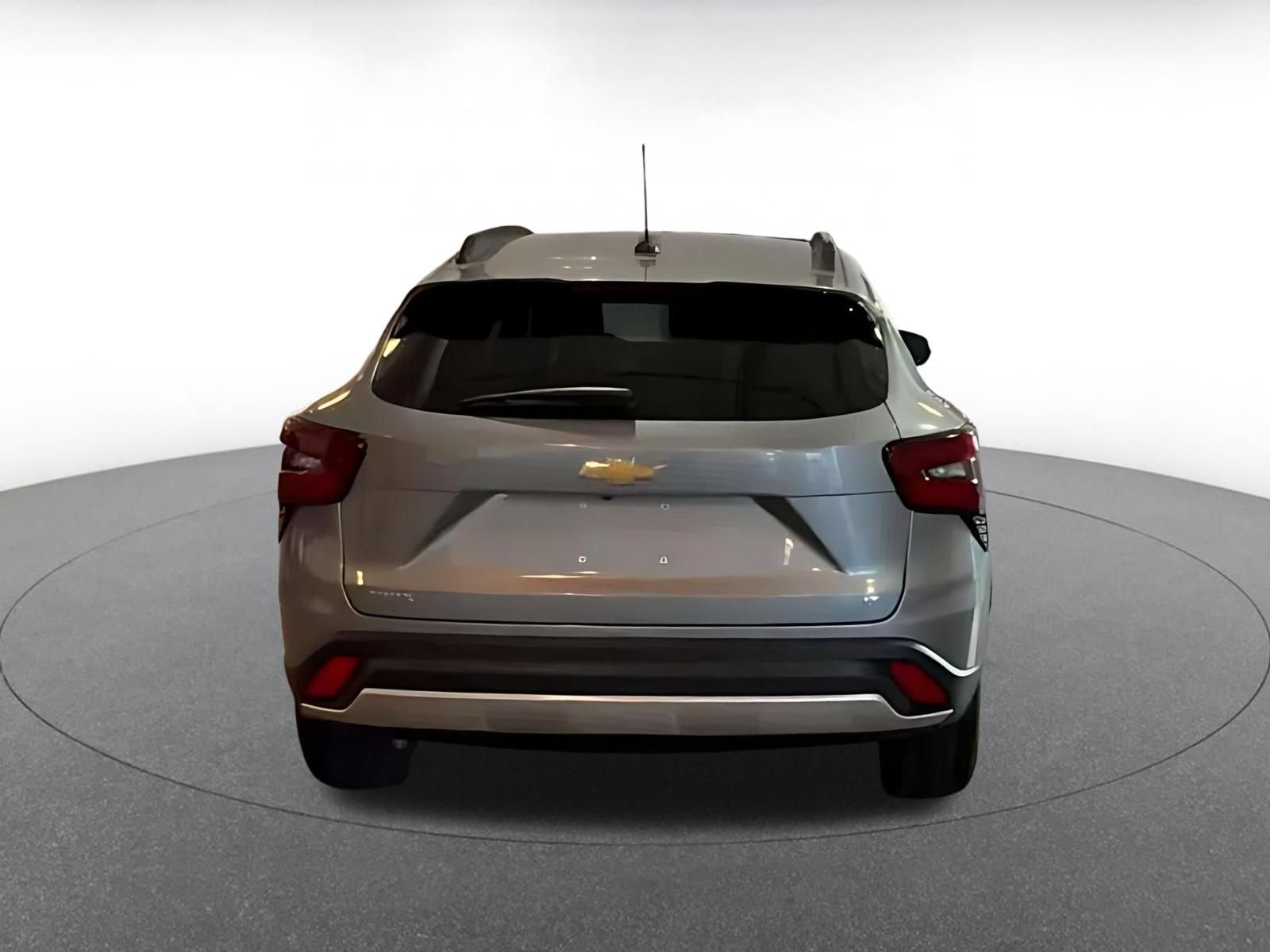 Used 2026 Chevrolet Trax LT FWD image 10