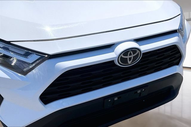 Used 2025 Toyota RAV4 XLE FWD image 27