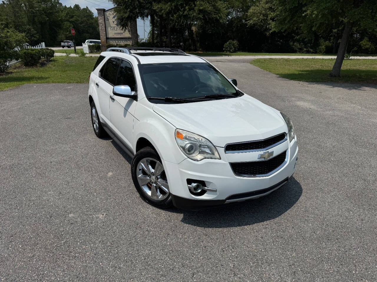 Used 2010 Chevrolet Equinox LTZ FWD image 38