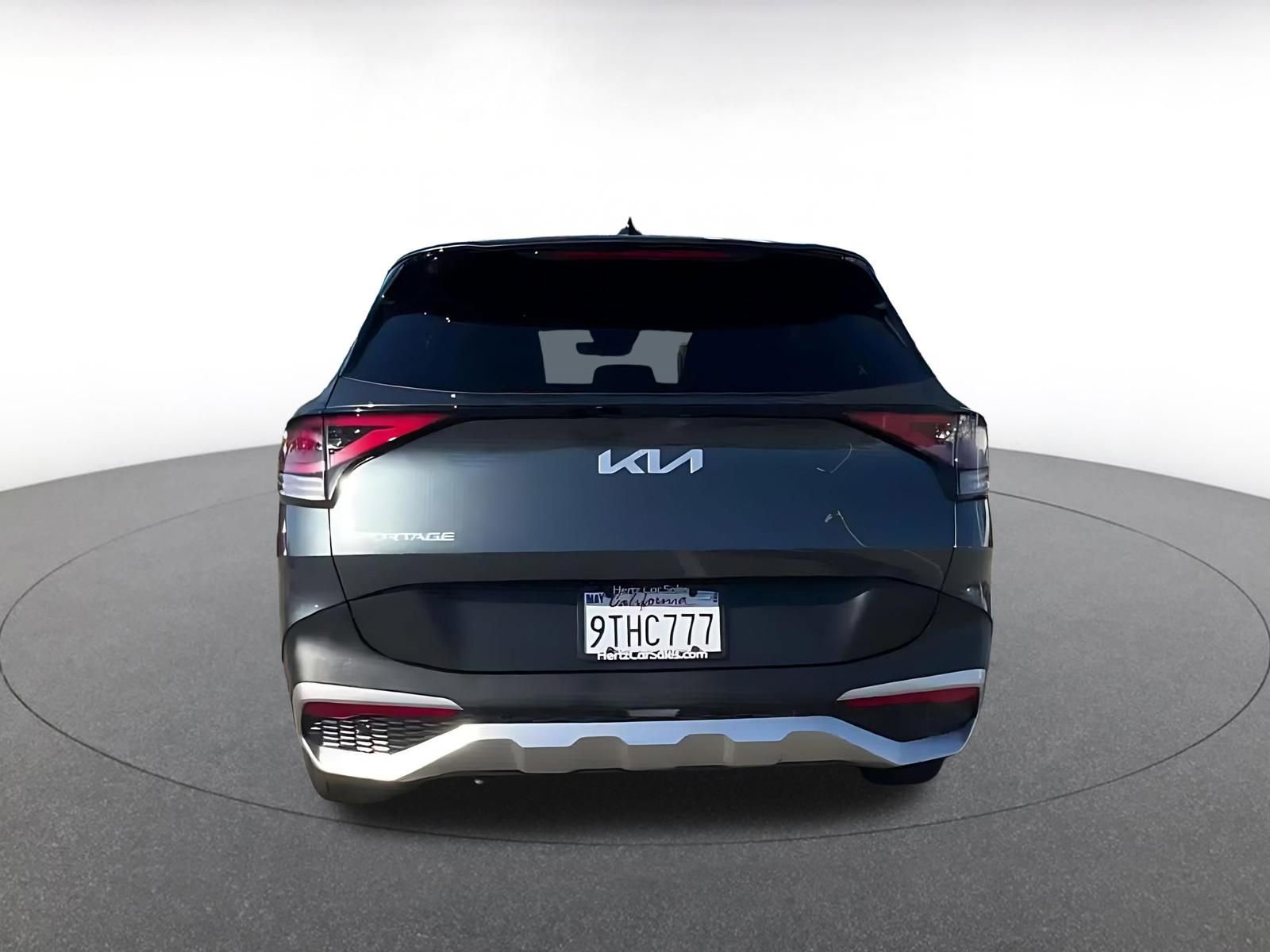 Used 2025 Kia Sportage LX image 12