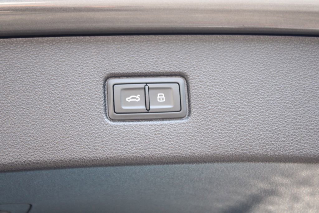 Used 2019 Audi Q7 3.0T Premium Plus w/ Premium Plus Package image 34