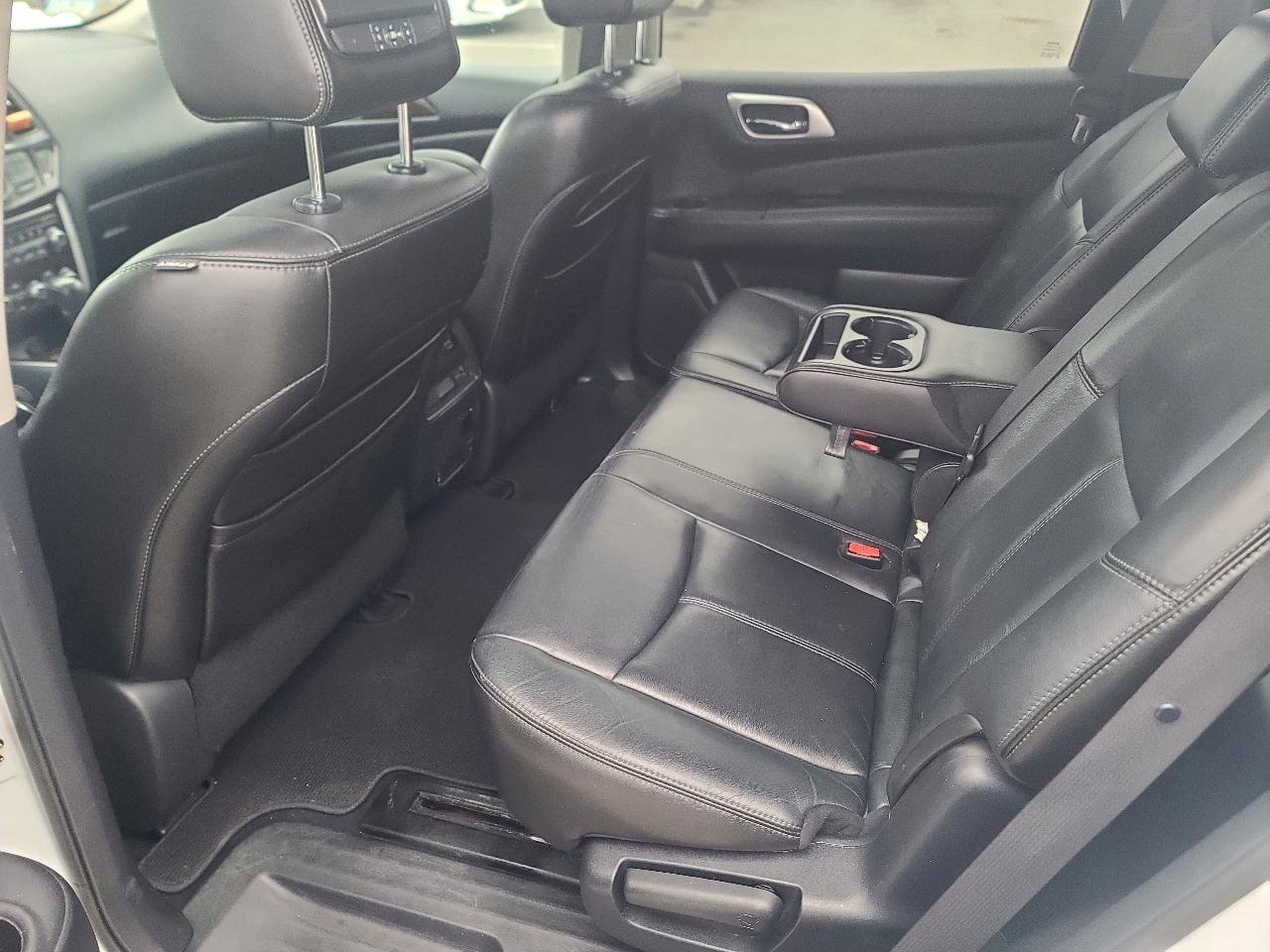 Used 2013 Nissan Pathfinder SL w/ SL Premium Pkg image 11