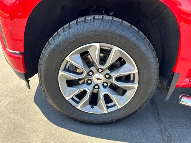 Used 2022 Chevrolet Silverado 1500 RST w/ Convenience Package II AWD/4WD image 24