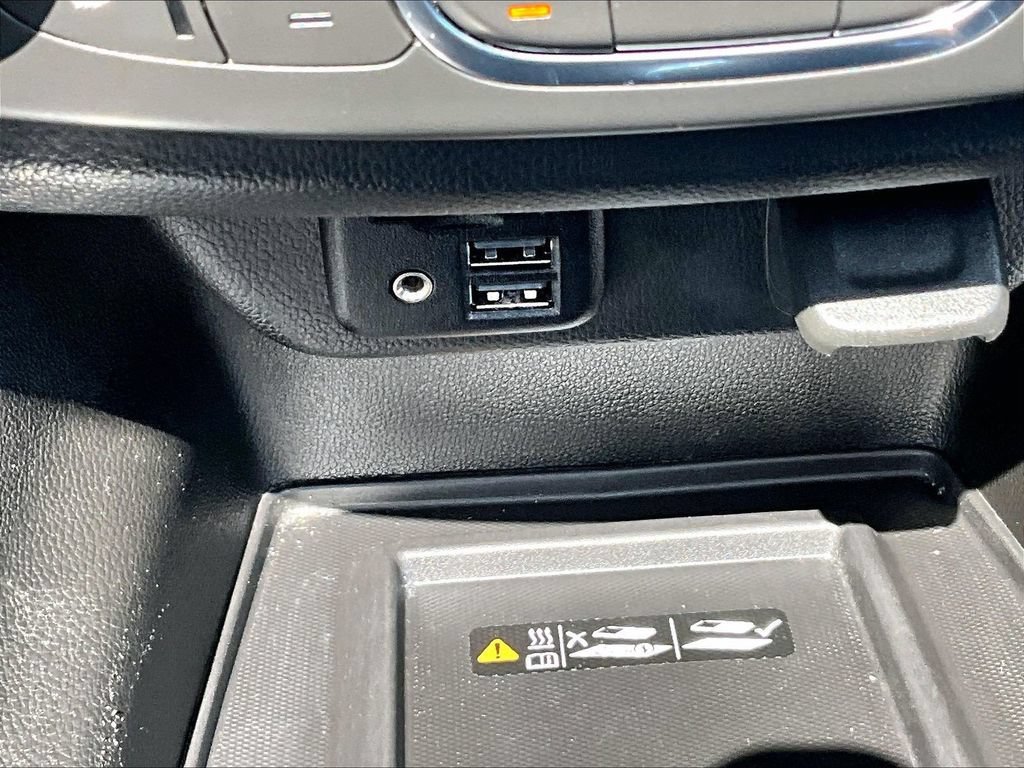 Used 2023 Chevrolet Traverse LT w/ LT Premium Package AWD/4WD image 28