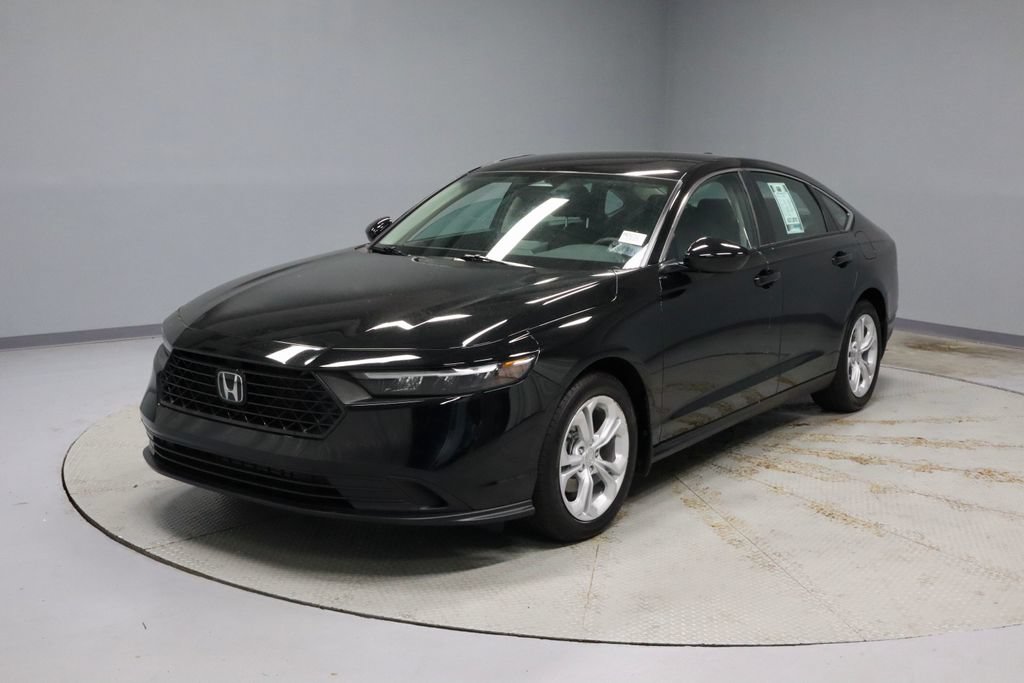 Used 2025 Honda Accord LX image 6
