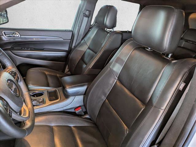 Used 2018 Jeep Grand Cherokee Limited image 19