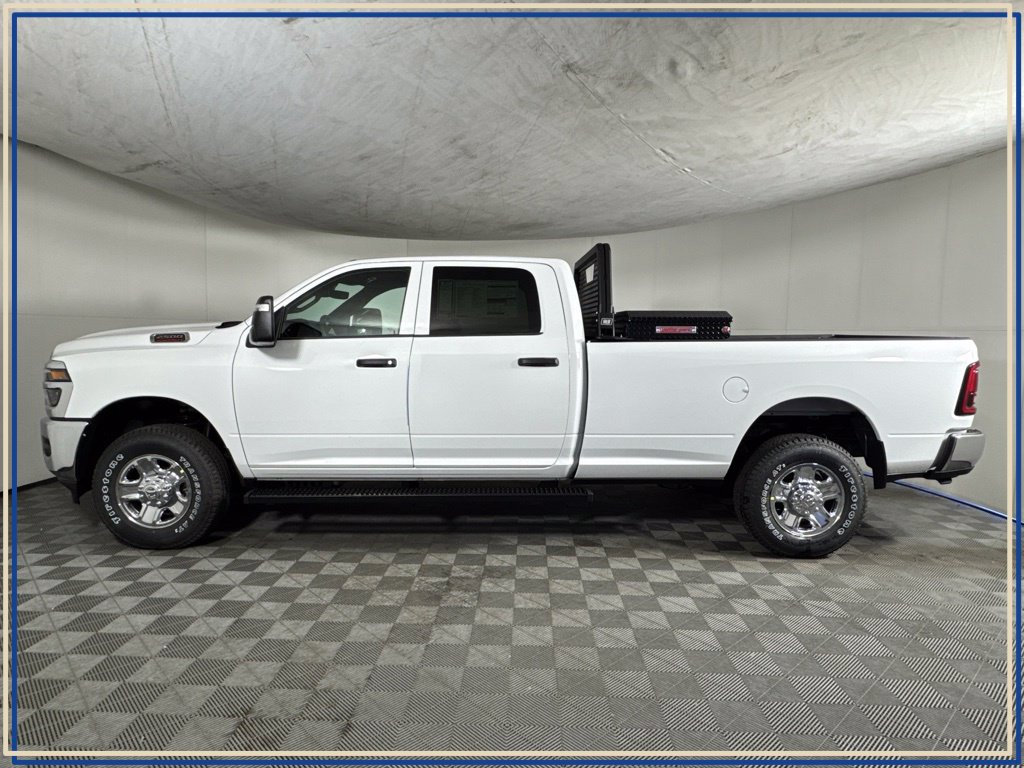 New 2026 RAM 2500 Tradesman AWD/4WD image 10