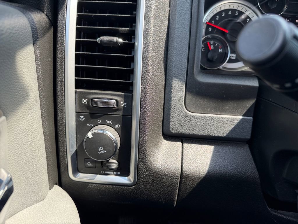 Used 2019 RAM 1500 Big Horn AWD/4WD image 19