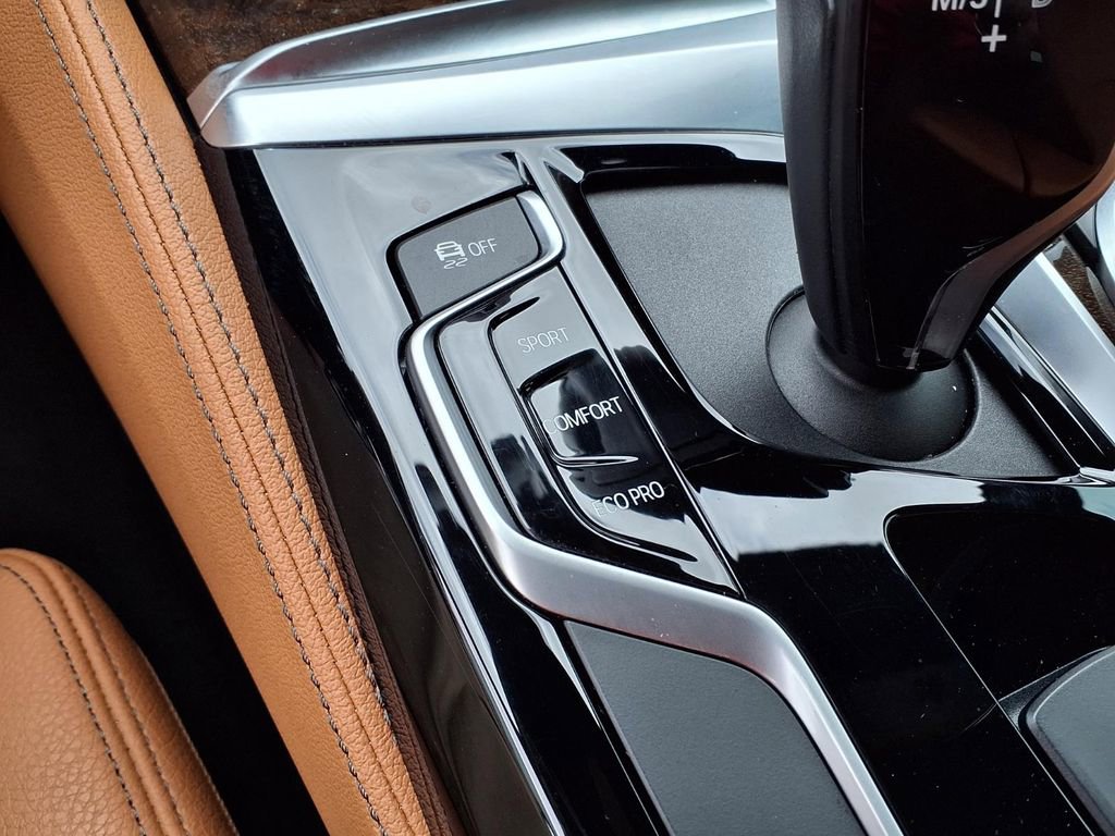 Used 2019 BMW 540i RWD image 30