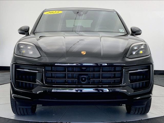 Used 2025 Porsche Cayenne S AWD/4WD image 8