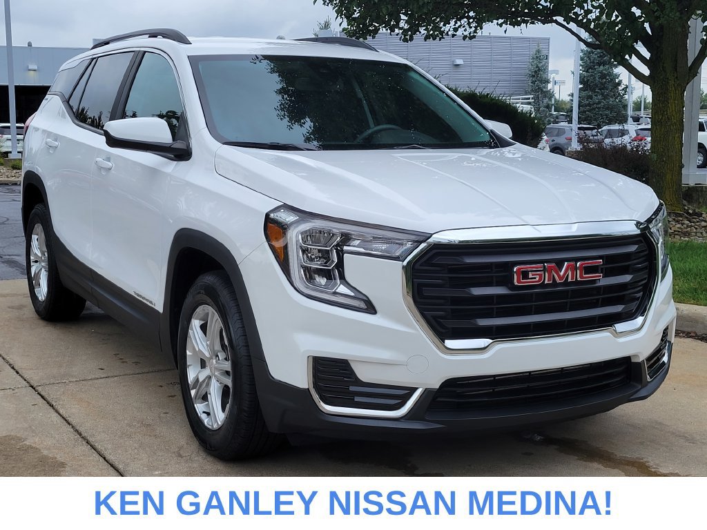 Used 2024 GMC Terrain SLE w/ Driver Convenience Package AWD/4WD image 1
