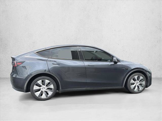 Used 2024 Tesla Model Y Long Range AWD/4WD image 5