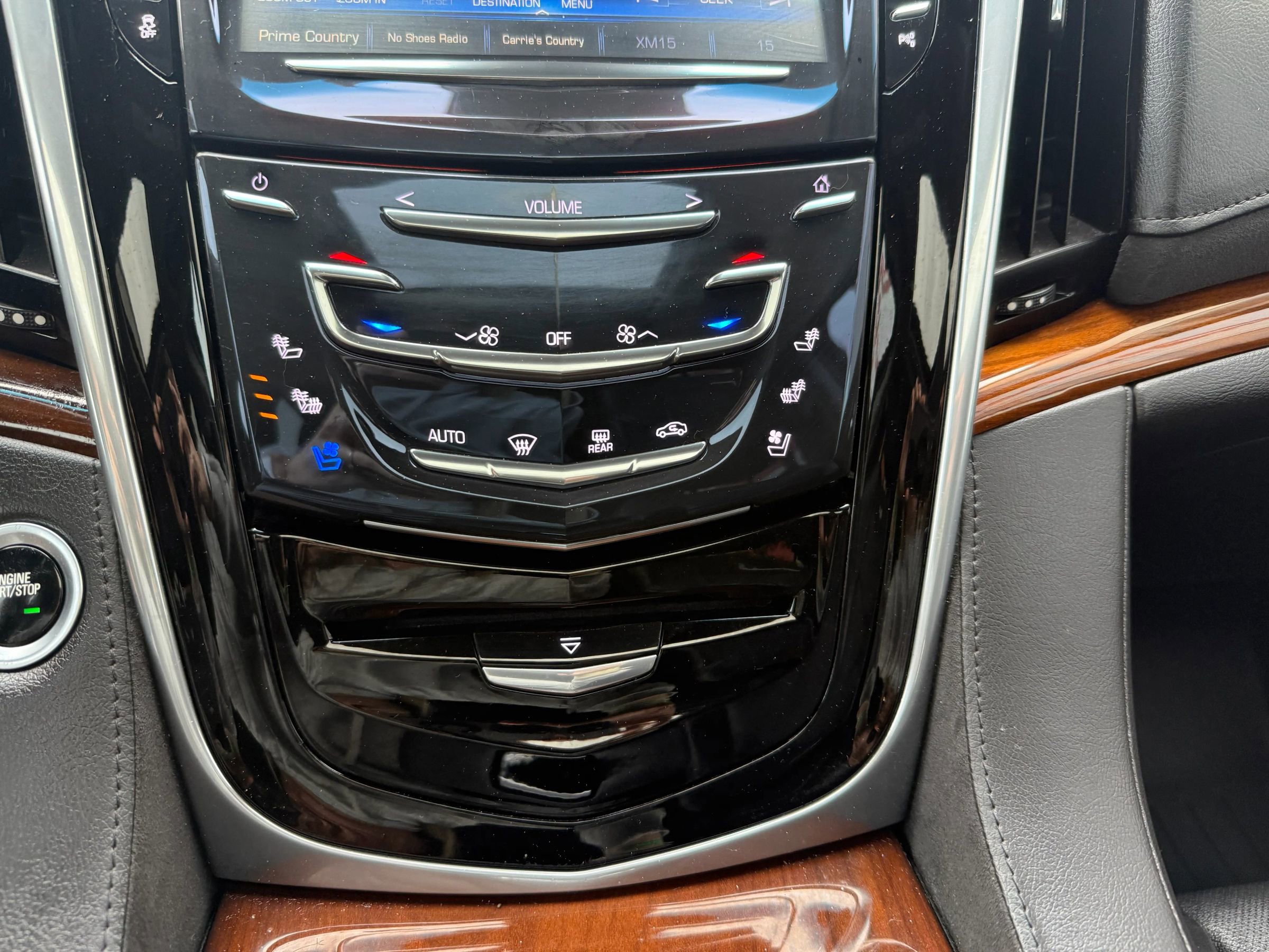 Used 2020 Cadillac Escalade ESV Luxury image 42