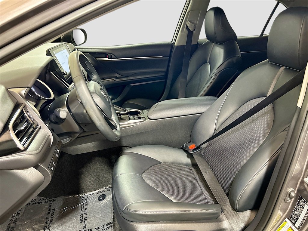 Used 2024 Toyota Camry XLE image 18