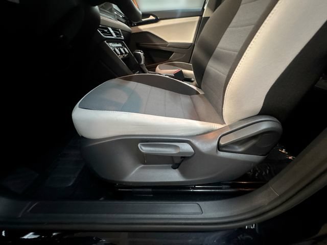 Certified 2025 Volkswagen Taos S AWD/4WD image 15