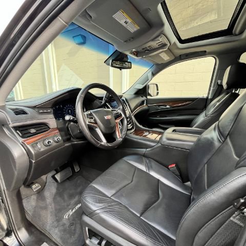 Used 2018 Cadillac Escalade Luxury image 11
